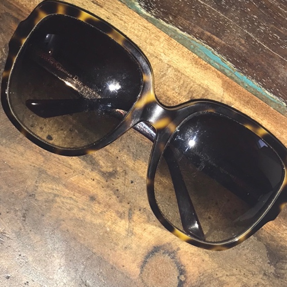 Dior Sunglass w/ Setup - Picture 10 of 13